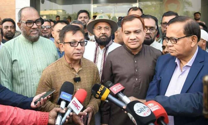 আমরা যদি পিছিয়ে থাকি, তাহলে বর্তমান বিশ্বে অন্যরা আমাদের প্রতি করুণার দৃষ্টিতে তাকাবে : বাণিজ্যমন্ত্রী